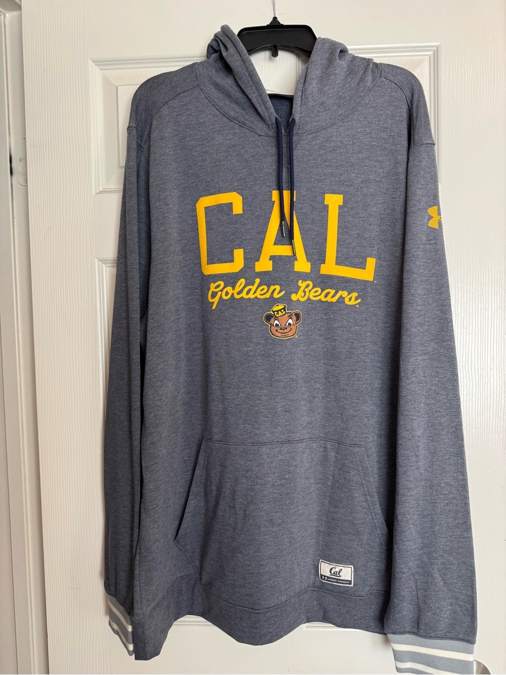 NWT Under Armour Gray CAL Golden Bears Crewneck Hoodie with Yellow Logo-XXL